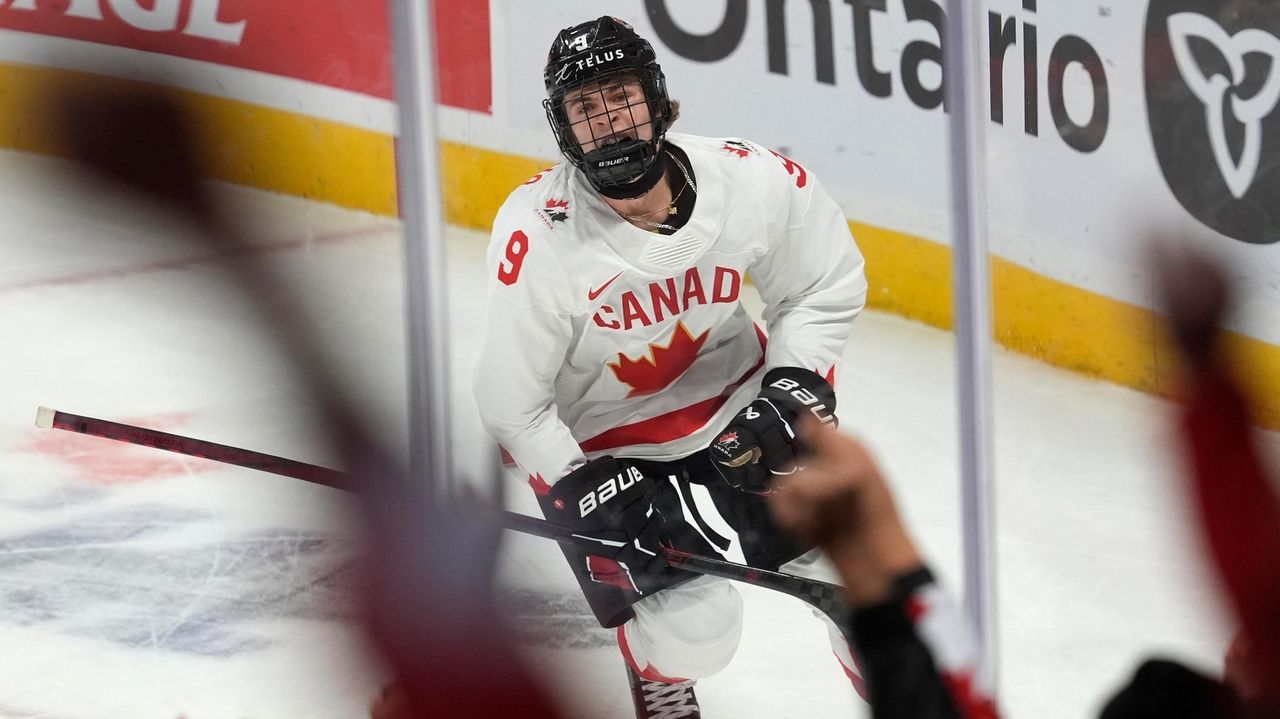 Top 2026 NHL draft prospect Gavin McKenna looking forward to his Penn State debut