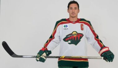Minnesota Wild unveil 25th anniversary jersey, pay homage to inaugural season