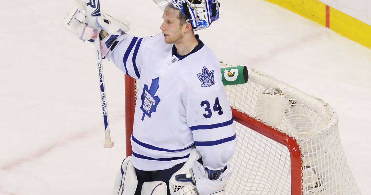 Goalie known for most brutal loss in Toronto Maple Leafs history back with team