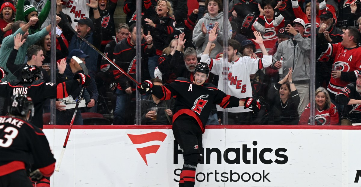 Carolina Hurricanes win a wild one against Islanders: 6-4