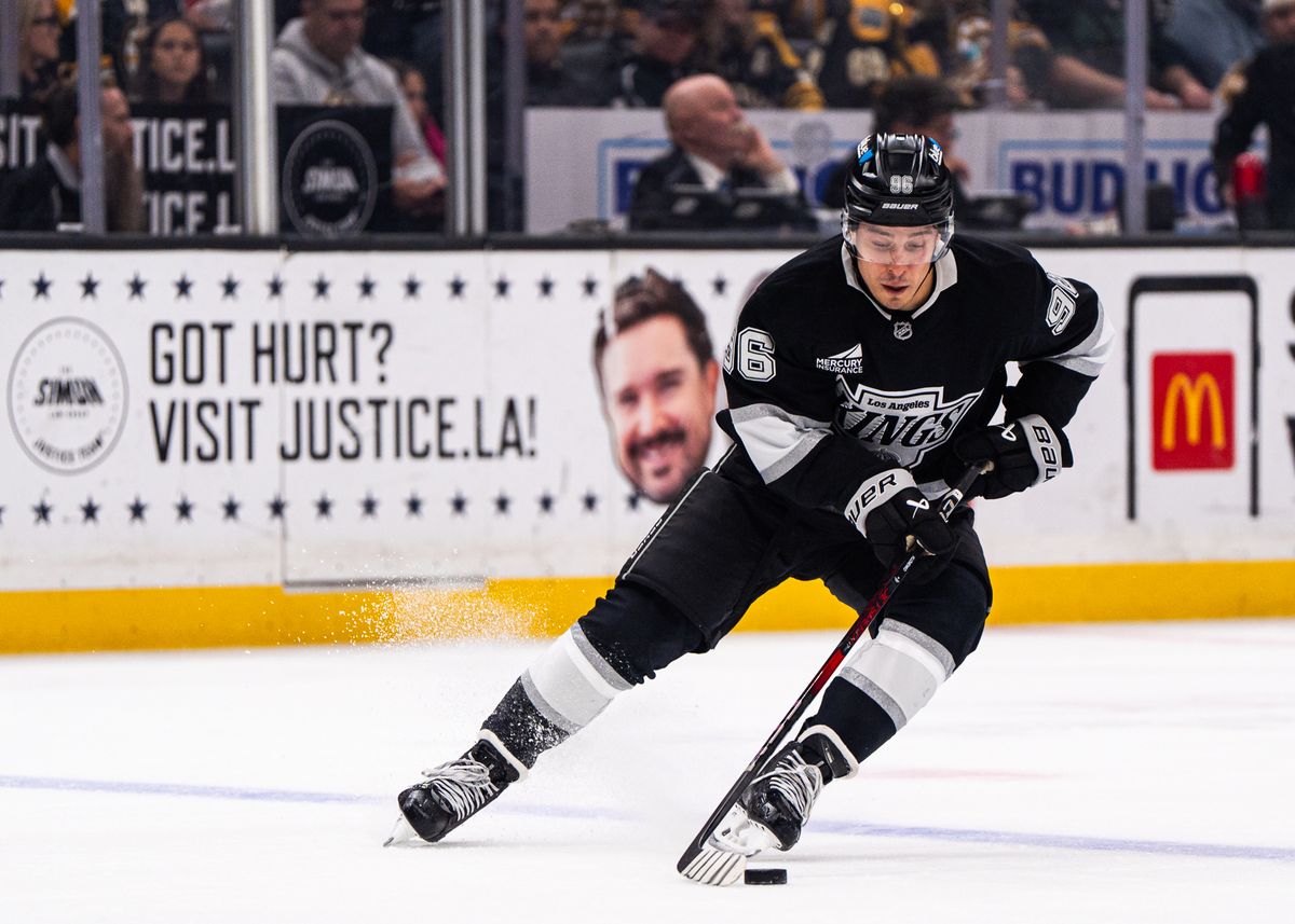Los Angeles Kings Center, Anze Kopitar, 11, fighting through defense during an NHL hockey game against the Bruins on March 23, 2025 in Los Angeles, CA.