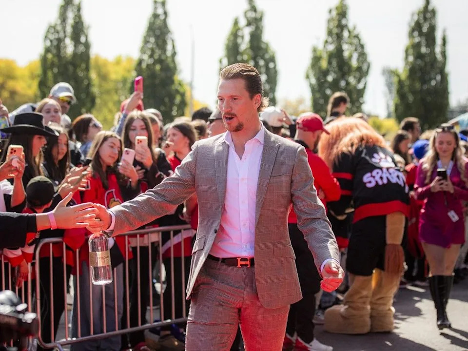 Thomas Chabot walked the red carpet Sunday at Fan Fest.