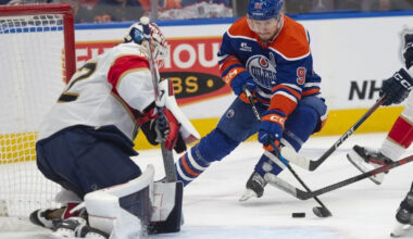 Hockey world reacts as Oilers sign power forward for 3 years