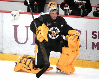 Pittsburgh Penguins fans celebrate Marc-Andre Fleury’s return for one last time as he bids farewell