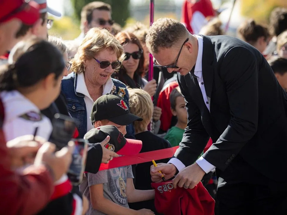 Brady Tkachuk, Ottawa Senators captain, was a fan favourite on the red carpet as he took time to sign countless autographs and pose for photographs Sunday.