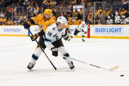 Mikhail Sergachev against the Nashville Predators Mikhail Sergachev against the Nashville Predators