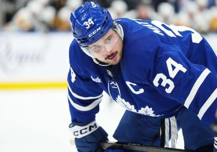 Oct 12, 2024; Toronto, Ontario, CAN; Toronto Maple Leafs center Auston Matthews (34) gets ready for the faceoff against the Pittsburgh Penguins during the first period at Scotiabank Arena Oct 12, 2024; Toronto, Ontario, CAN; Toronto Maple Leafs center Auston Matthews (34) gets ready for the faceoff against the Pittsburgh Penguins during the first period at Scotiabank Arena