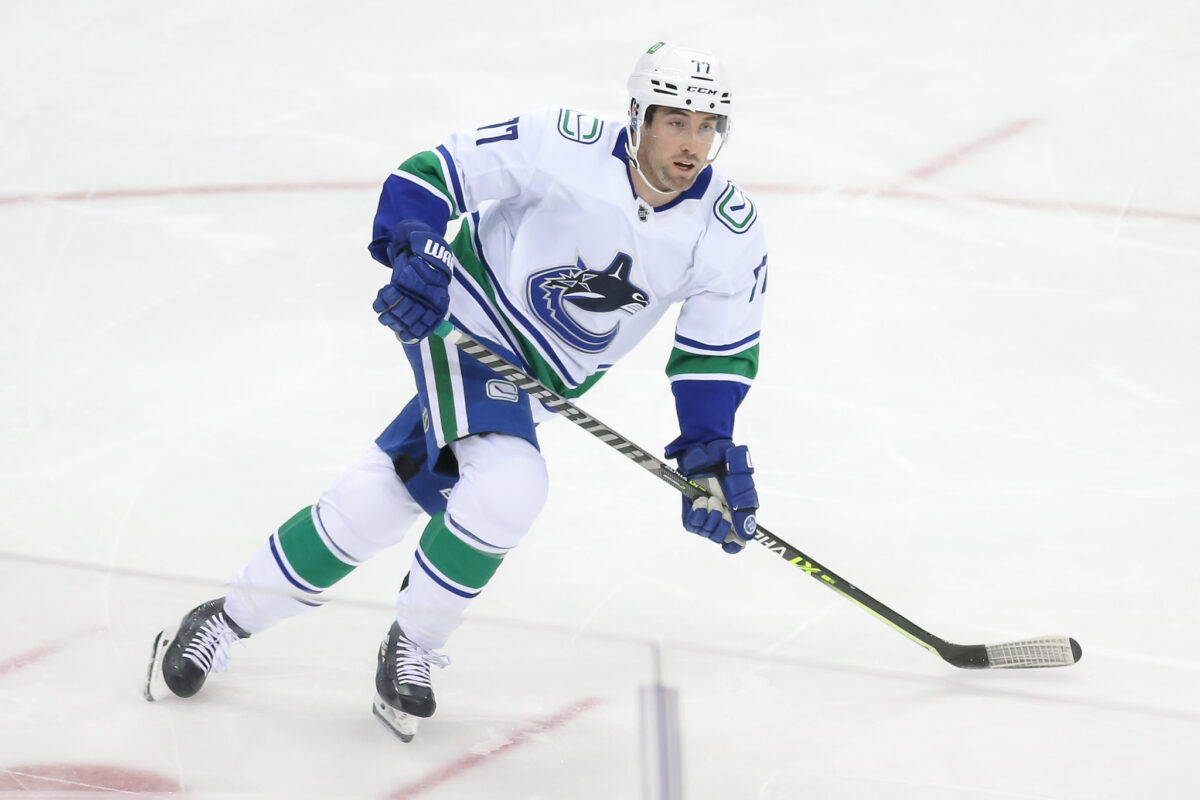 European Club Officially Announces the Signing of a Former Vancouver Canucks Defenseman