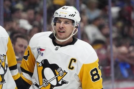 Mar 4, 2025; Denver, Colorado, USA; Pittsburgh Penguins center Sidney Crosby (87) during the third period against the Colorado Avalanche at Ball Arena. Mandatory Credit: Ron Chenoy-Imagn Images