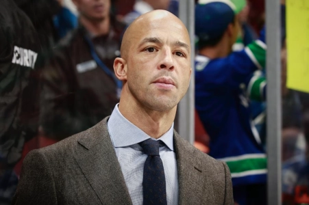 Vancouver Canucks extend franchise legend Manny Malhotra as head coach of the Abbotsford Canucks
