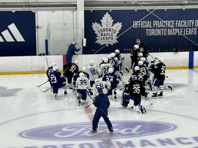Toronto Maple Leafs forwards begin practicing at their 2025 NHL training camp