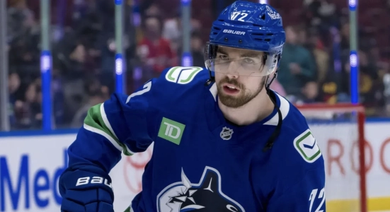 Scary moment ends up becoming good news for Vancouver Canucks forward#Concussion #Chytil #Kakko #Kraken #Canucks #Preseason