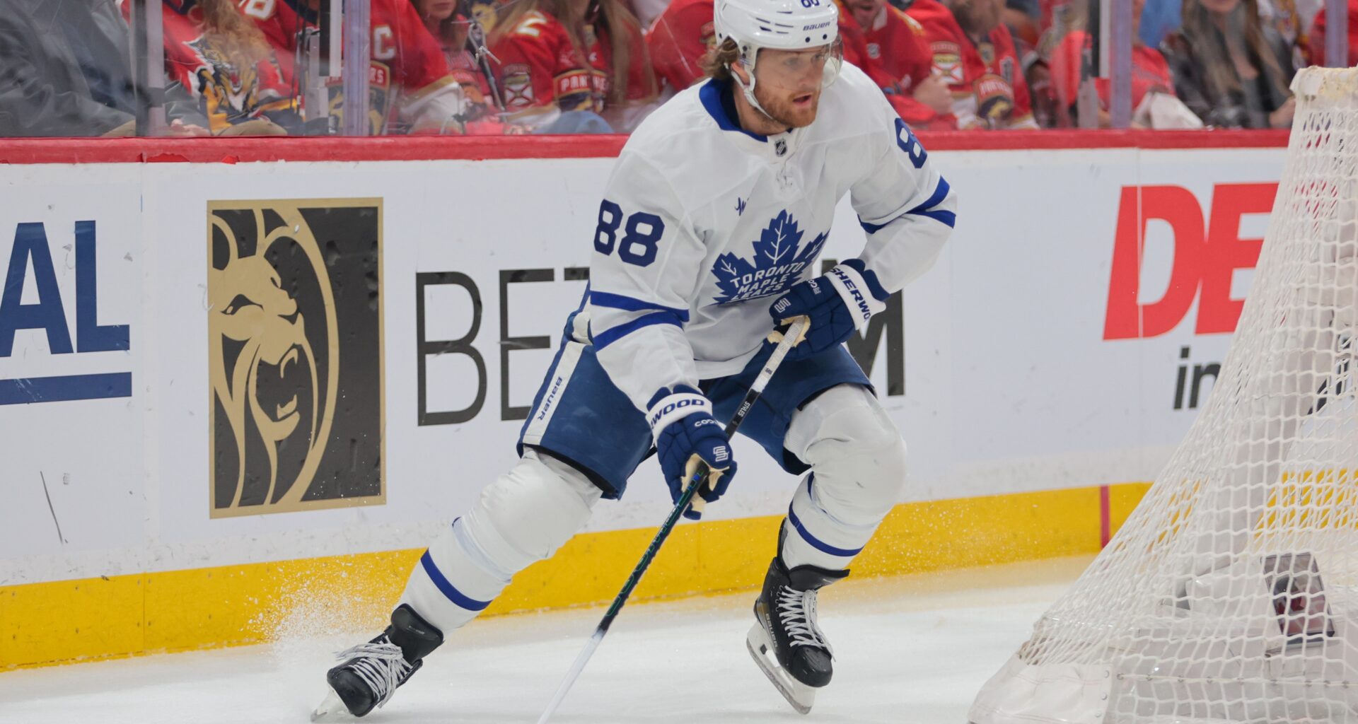Maple Leafs Star William Nylander Held Out of Practice With Injury