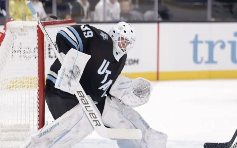 Utah's Connor Ingram makes a save Utah's Connor Ingram makes a save