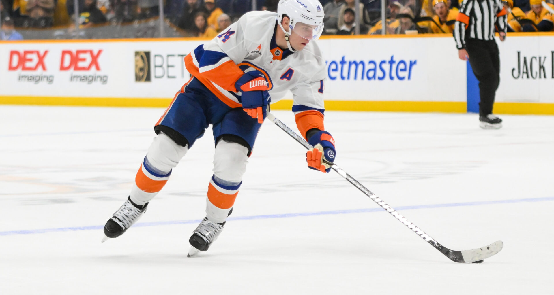 Canadiens Among Three Teams Linked to Islanders Star Center Bo Horvat