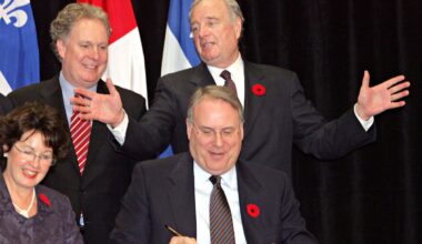 Political world pays tribute to hockey great Ken Dryden’s public service