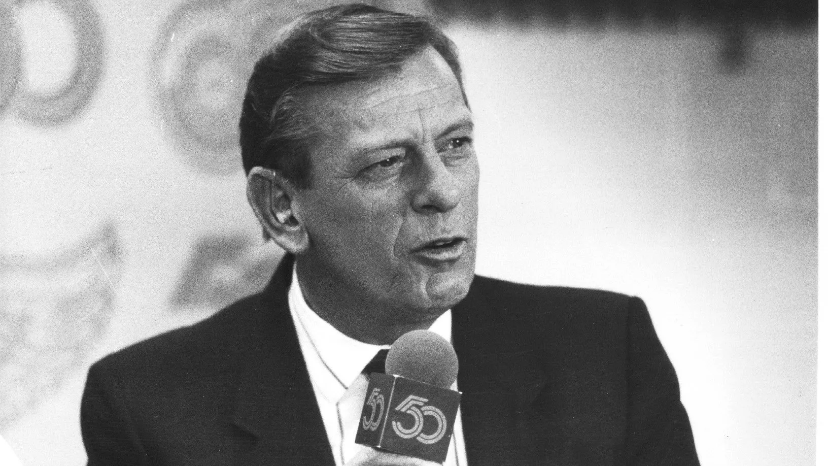 Beloved Longtime Red Wings Broadcaster Passes Away, Leaving Behind Incredible Legacy