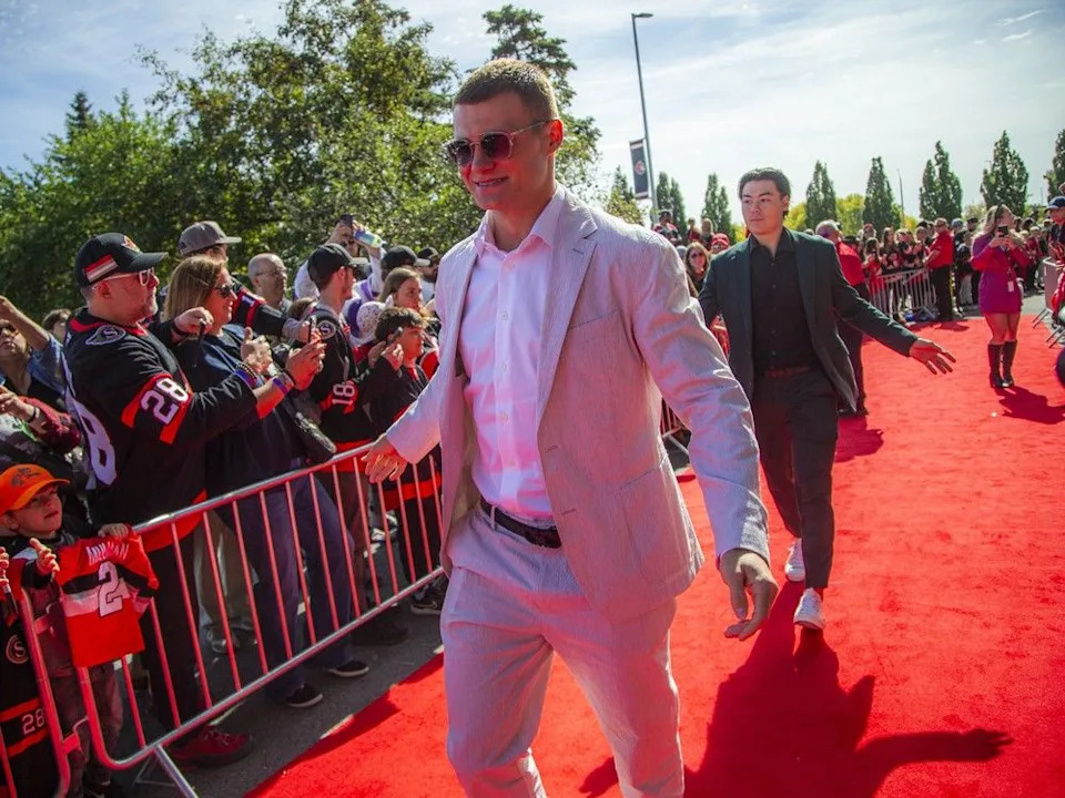 Tim Stutzle, followed by Jordan Spence, walked the red carpet at Sunday’s Fan Fest.