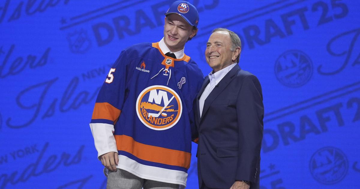 Top pick Matthew Schaefer makes a strong first impression as Islanders camp opens | Sports