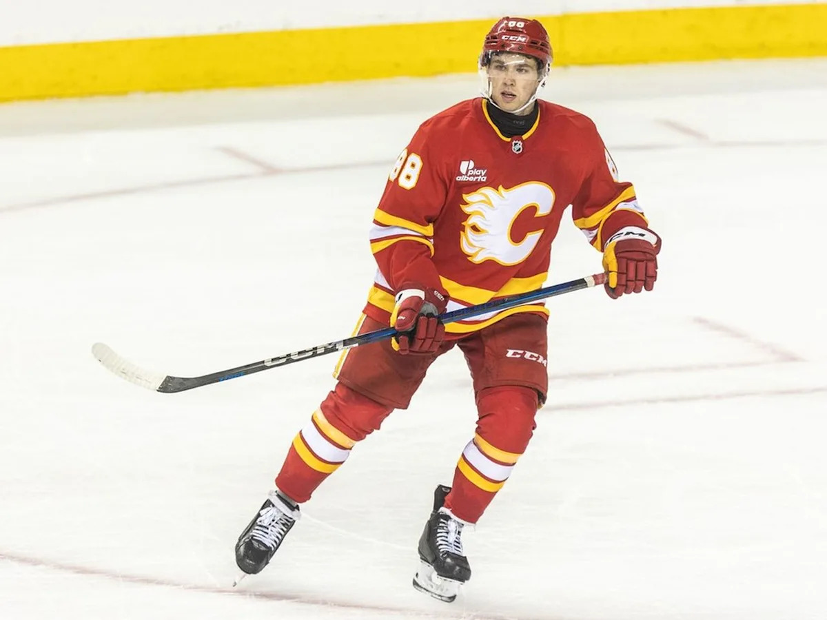 Doctor or defence? Could this ‘brilliant’ prospect have future on Flames’ blue-line?