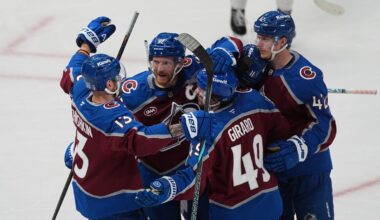 Vasilevskiy makes 33 saves, Lightning cut Florida's lead to 2-1