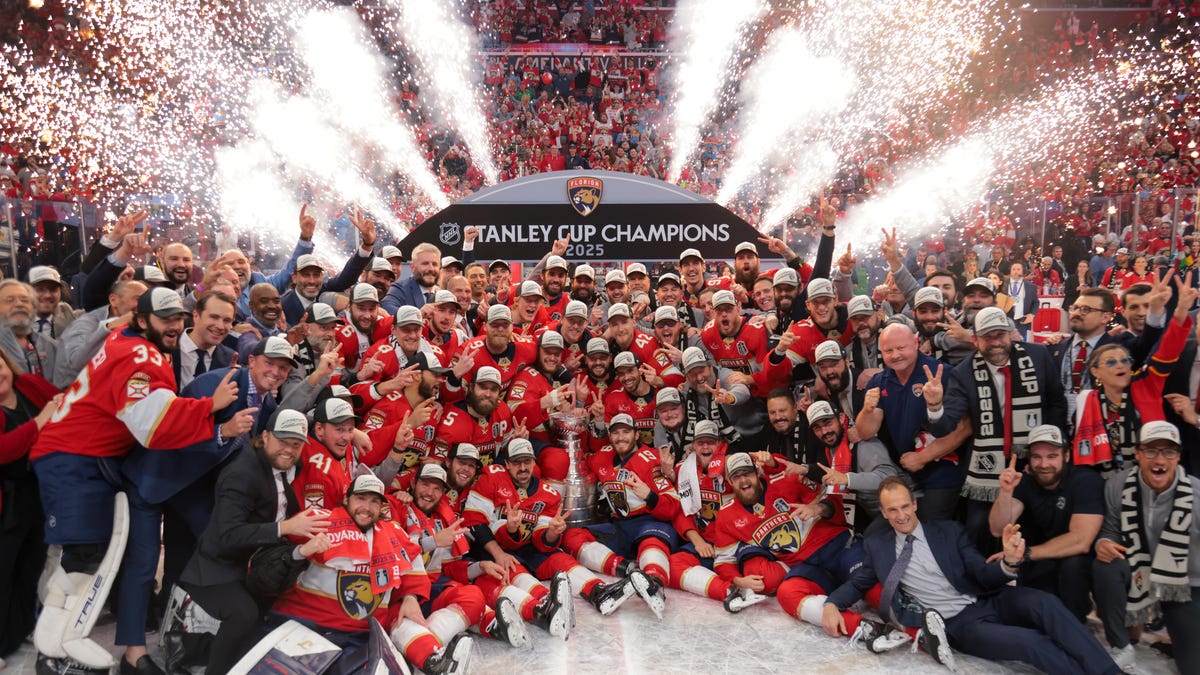 When does 2025-26 NHL regular season start? Key dates, home openers