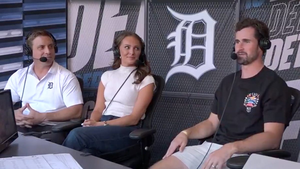 Red Wings' Larkin begins 'captain's practices' at LCA