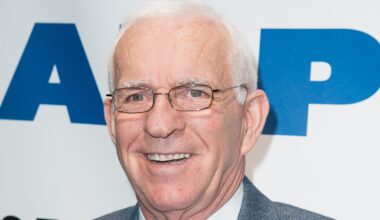 Eddie Giacomin dies at 86, Hall of Fame goalie starred for Rangers