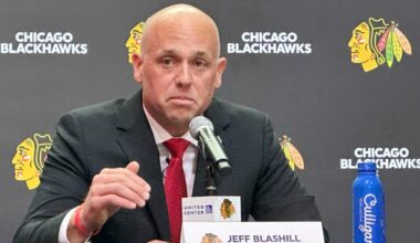 Blashill sets tone on opening day with Blackhawks