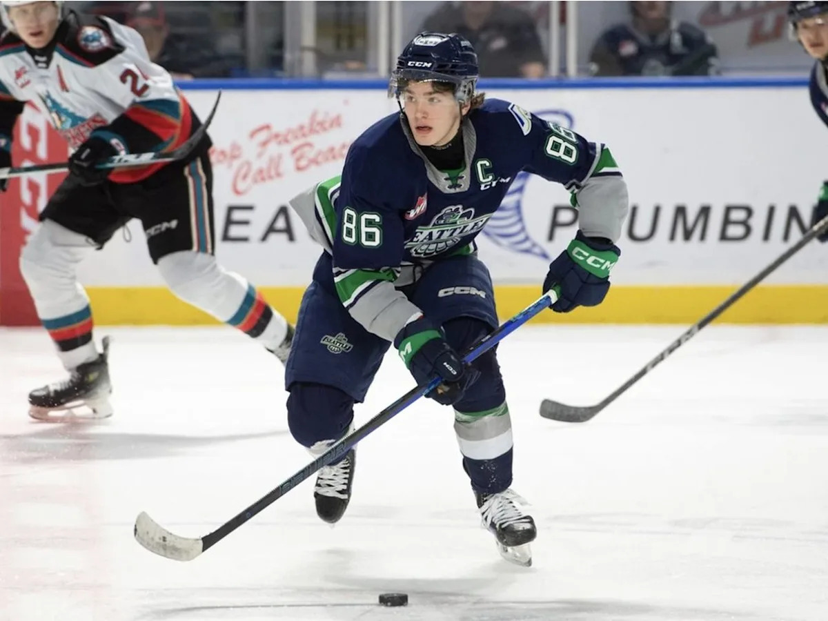 Canucks don't offer injury update on Braeden Cootes, who left Saturday's prospects game