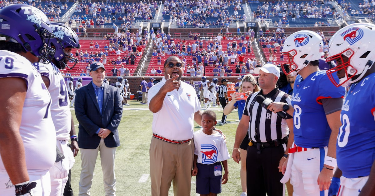 Dallas, Fort Worth mayors make annual wager on Iron Skillet game between SMU and TCU