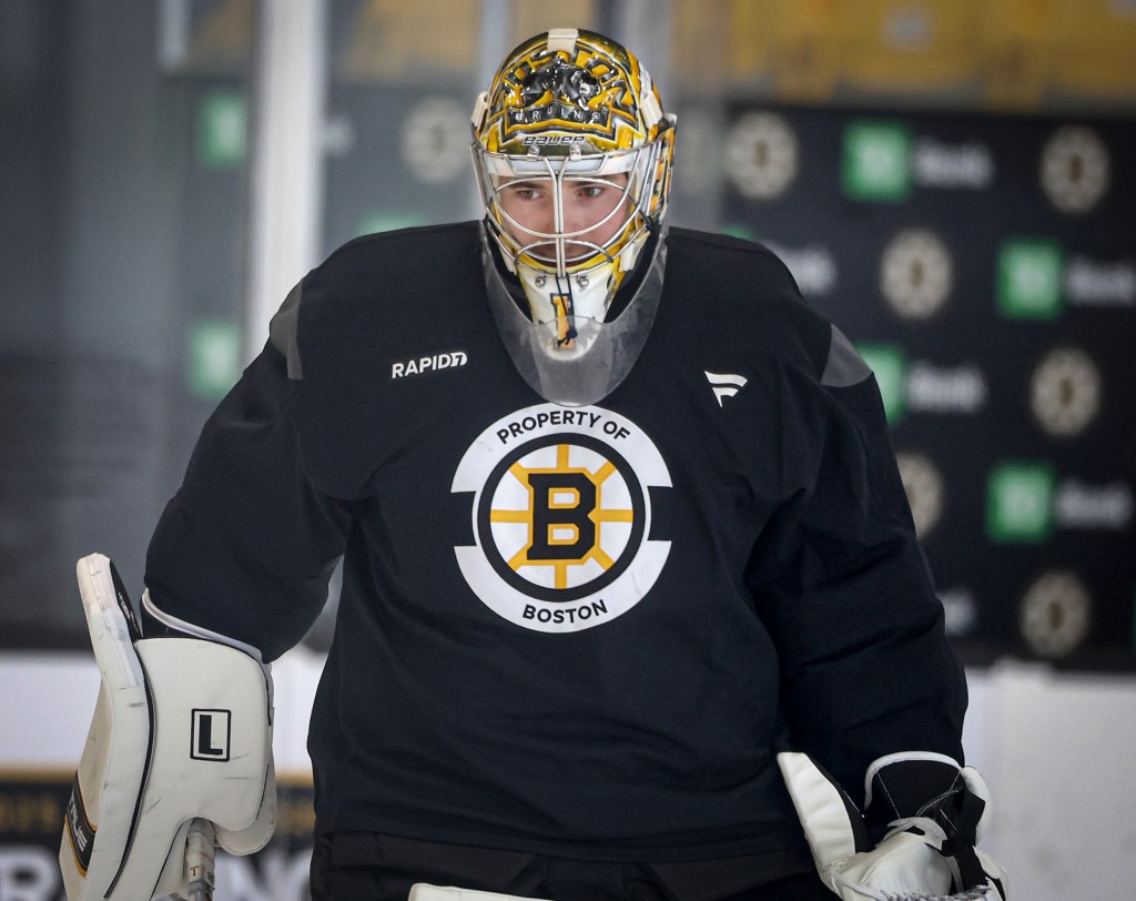 Bruins will ice NHL-heavy lineup against Flyers on Monday