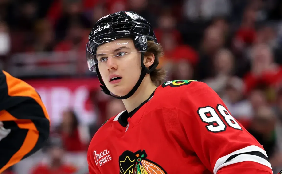 NHL News: Connor Bedard, Blackhawks reportedly at risk of losing first-round talent to another sport