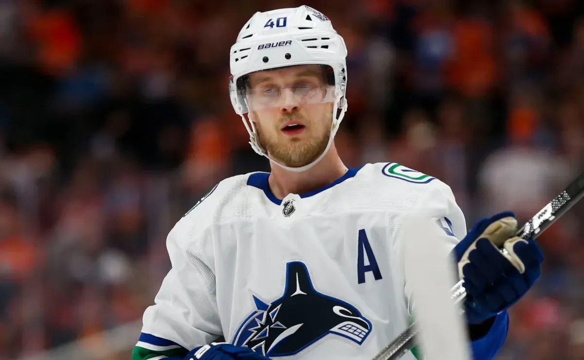 NHL News: Elias Pettersson's Canucks could hold off until midseason before making major trade to boost center depth
