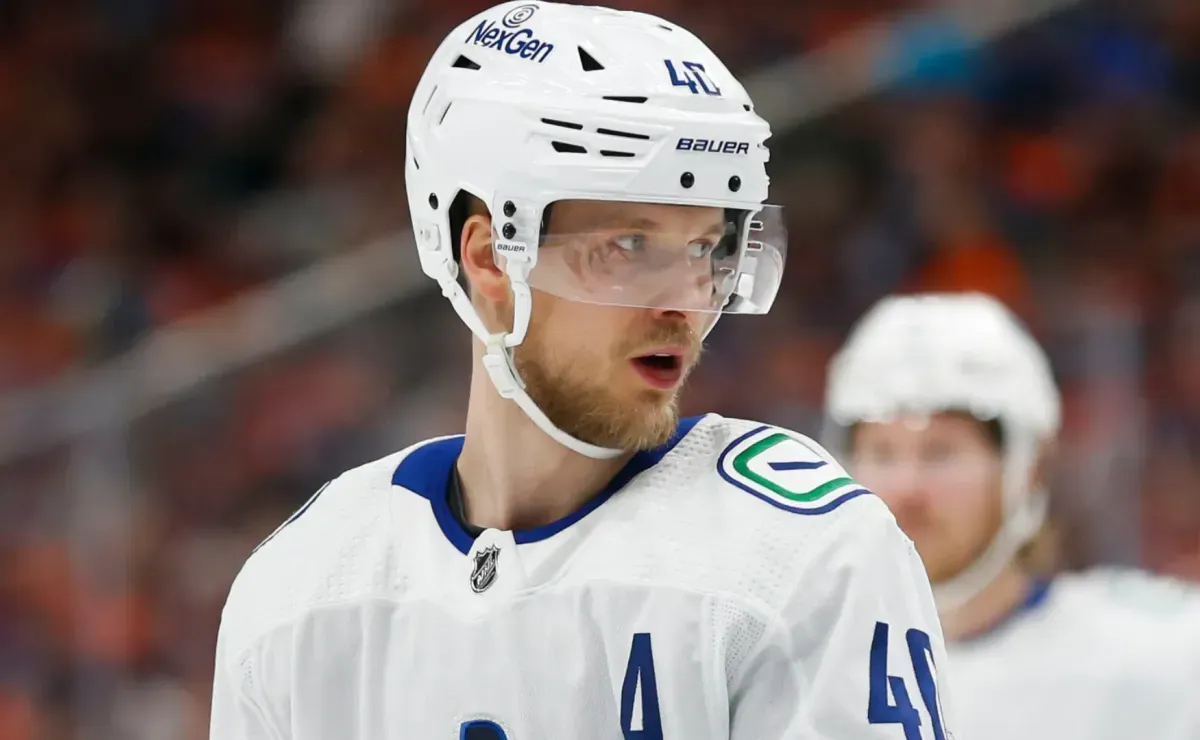 NHL News: Elias Pettersson's Canucks reportedly considering former Stanley Cup champion for low-risk PTO signing