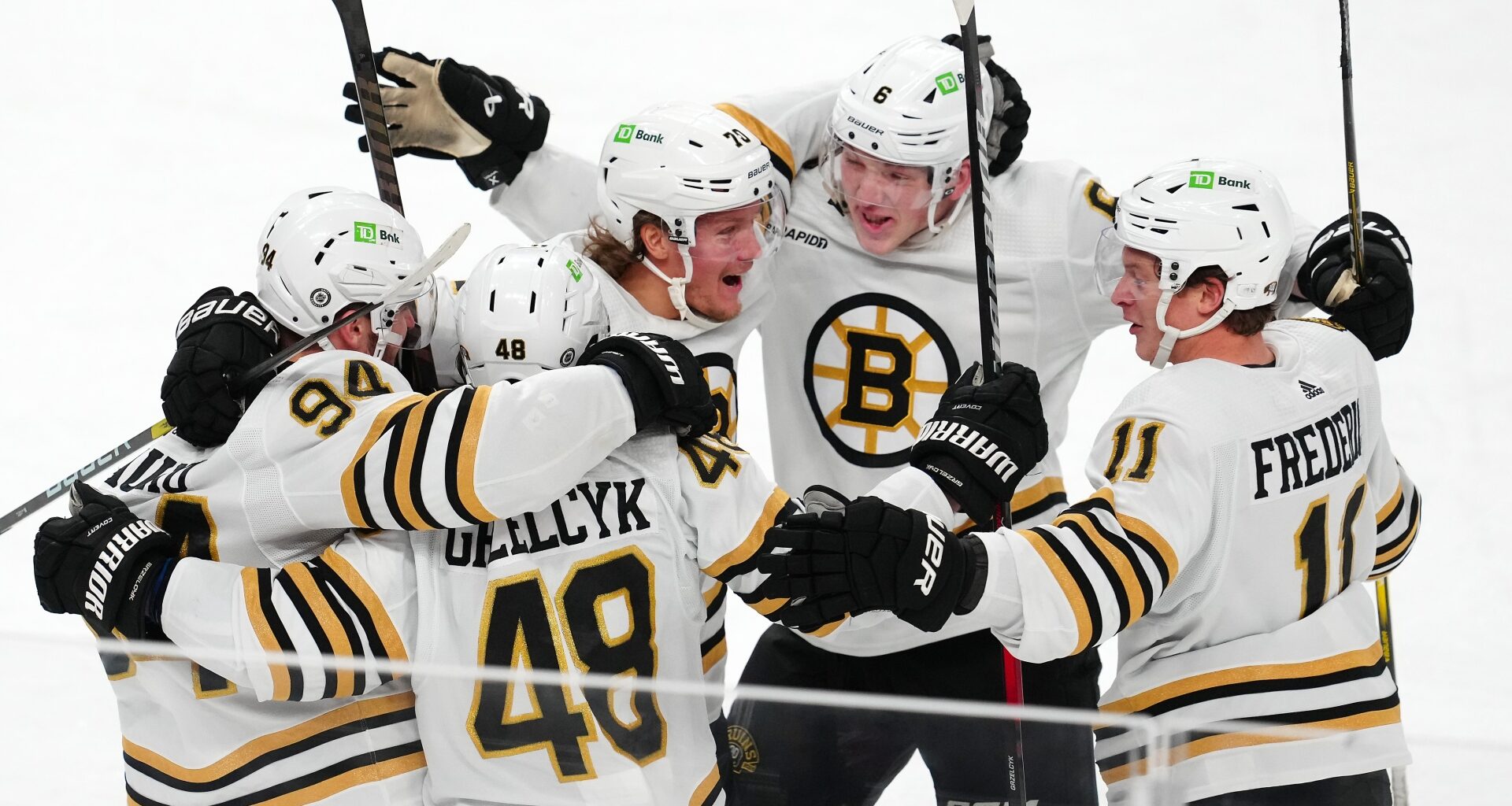 Former Bruins Defenseman Signing With Western Conference Foe