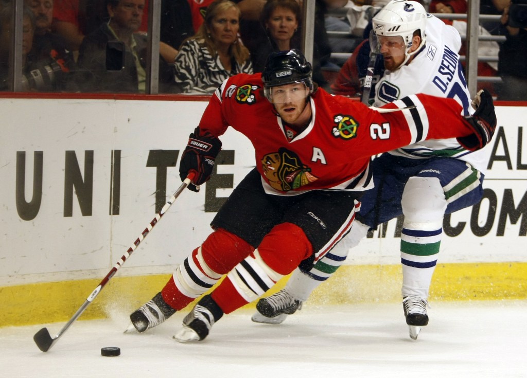 Chicago Blackhawks Hall of Fame adds Steve Larmer, Duncan Keith