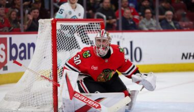 Chicago Blackhawks sign goalie to extension