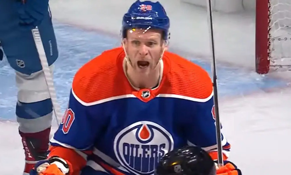 Oilers' Possible Deadline Target Out 6–8 Weeks After Knee Surgery