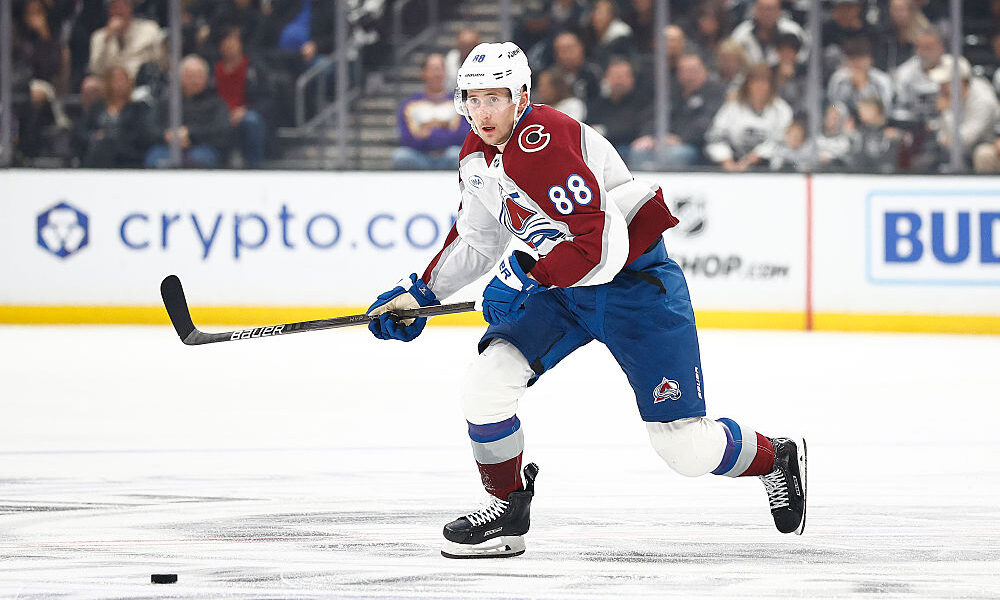 Martin Necas Colorado Avalanche...