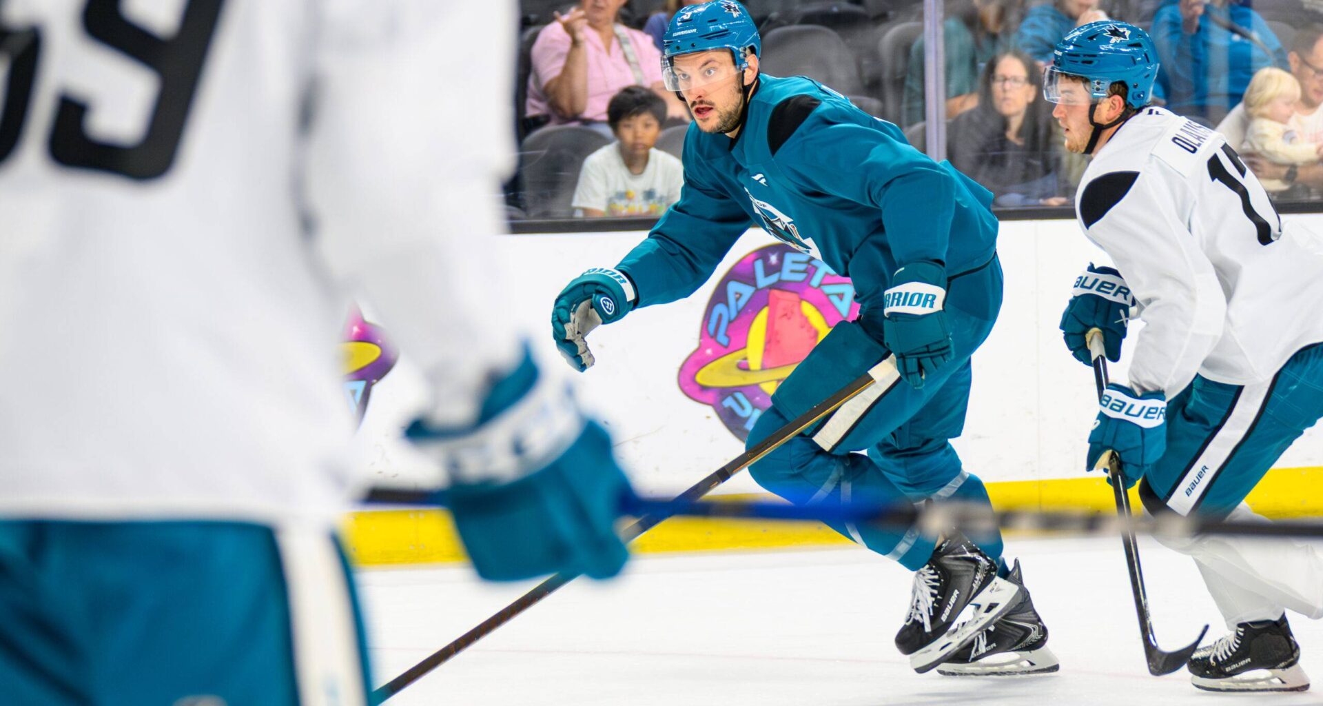San Jose Sharks defenseman Vincent Desharnais