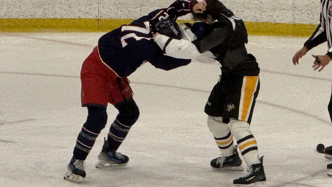 Pittsburgh Penguins Prospects Challenge, Quinn Beauchesne Fights Ryder Boulton