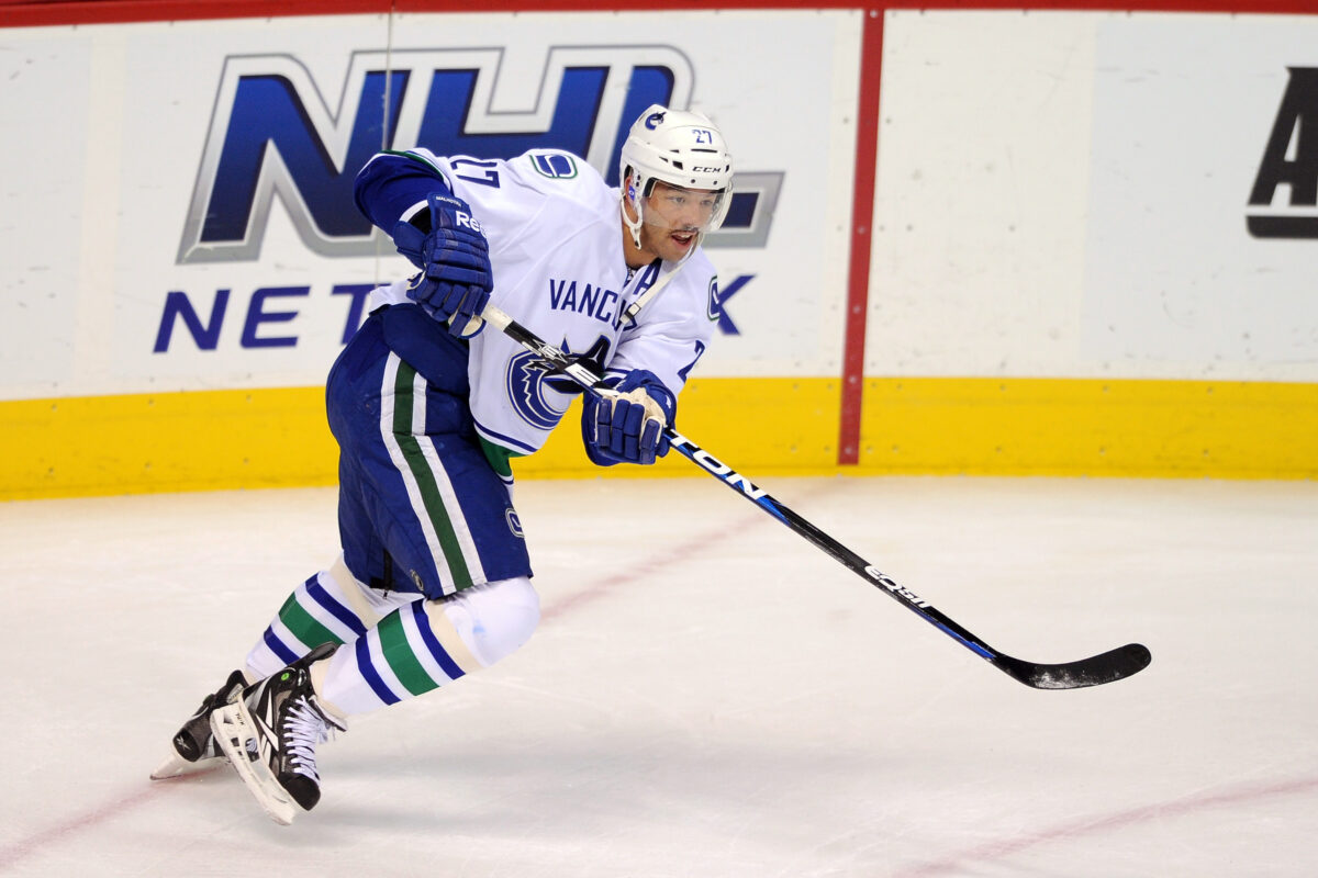 Manny Malhotra Vancouver Canucks