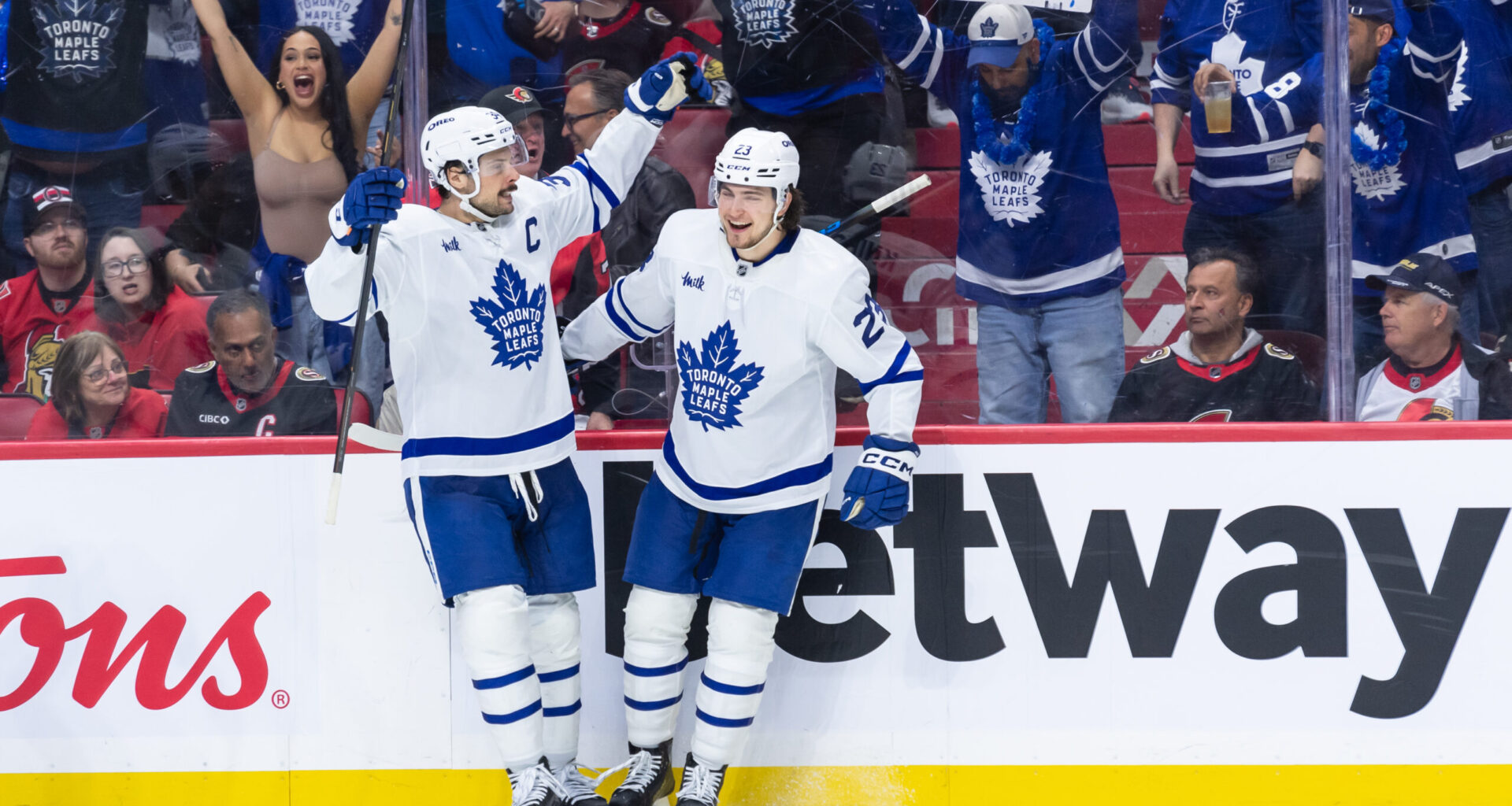 Maple Leafs' 2025-26 Training Camp Roster Announced - The Hockey Writers -