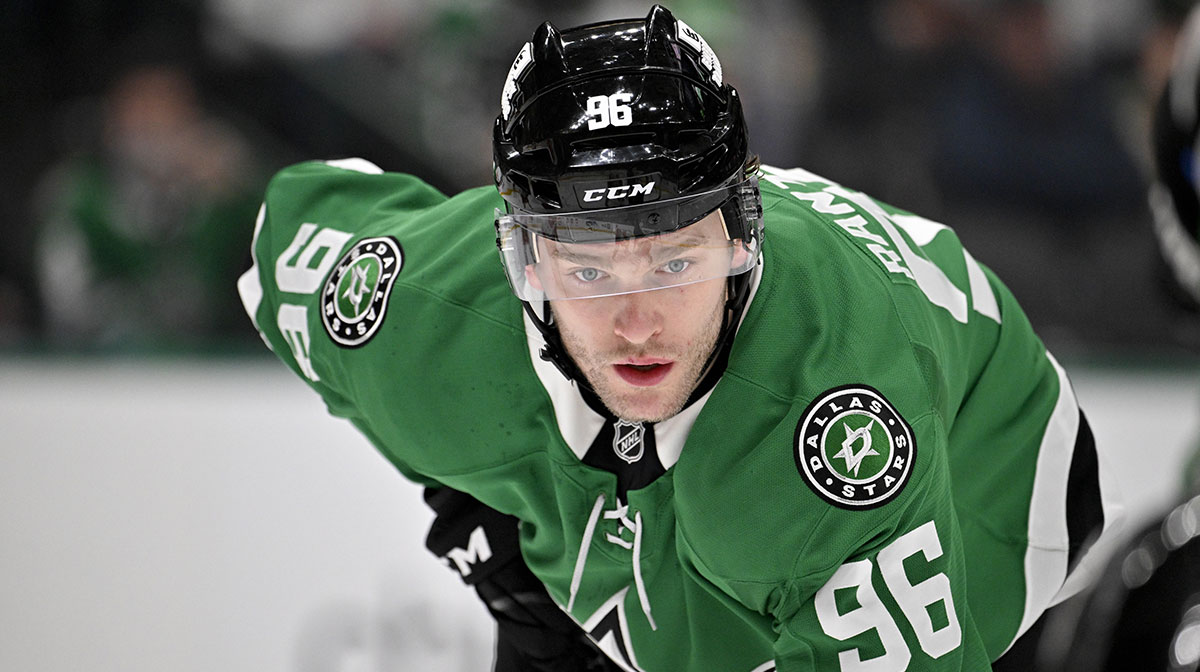 Dallas Stars right wing Mikko Rantanen (96) during the second period against the Anaheim Ducks at the American Airlines Center