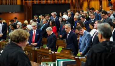 MPs pay tribute to Ken Dryden with moment of silence, remarks