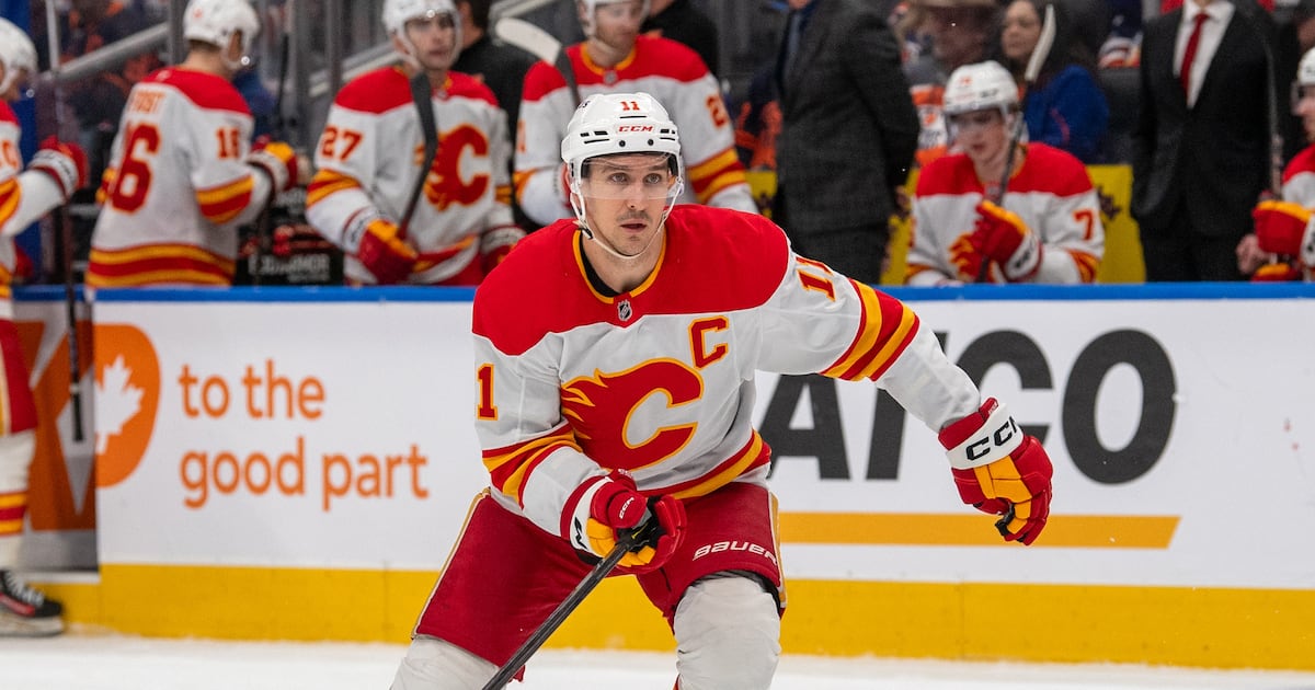 Backlund to lead Flames into new arena after signing two-year extension