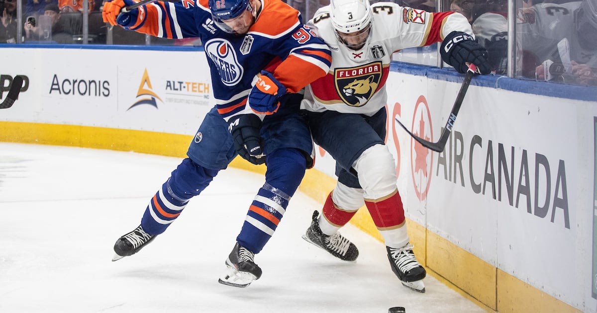 Edmonton Oilers sign winger Vasily Podkolzin to three-year, $8.85 million extension