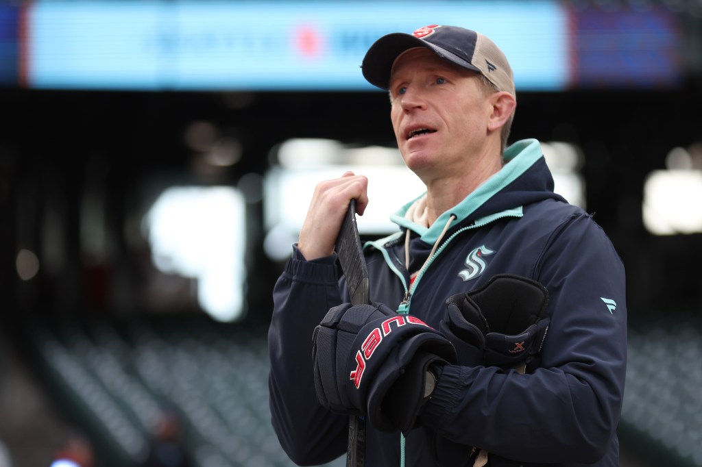 Dave Hakstol, now Avalanche assistant, expects power play tweaks