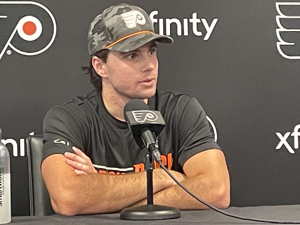 This time around, Jett Luchanko plans to stick with the Flyers